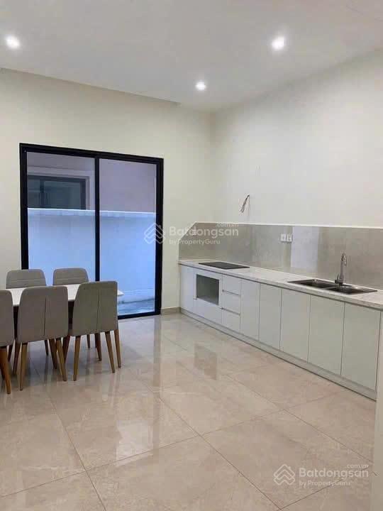 Cho thuê căn hoàn thiện 2 tầng thích hợp để ở làm văn phòng