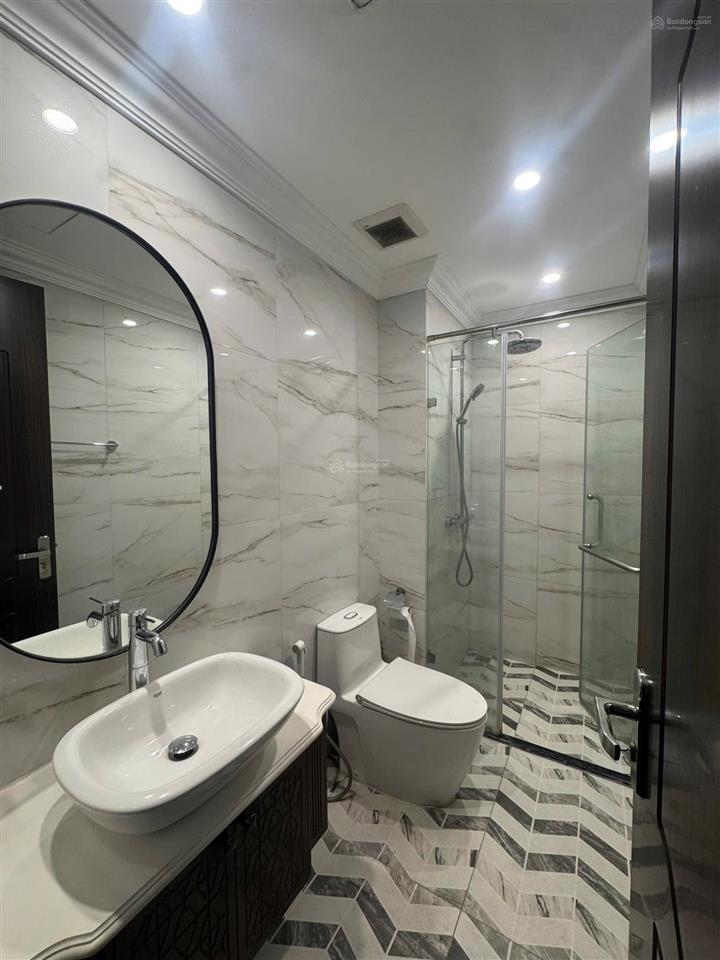 Cho thuê căn sao biển hoàn thiện 5 tầng chỉ việc vào ở