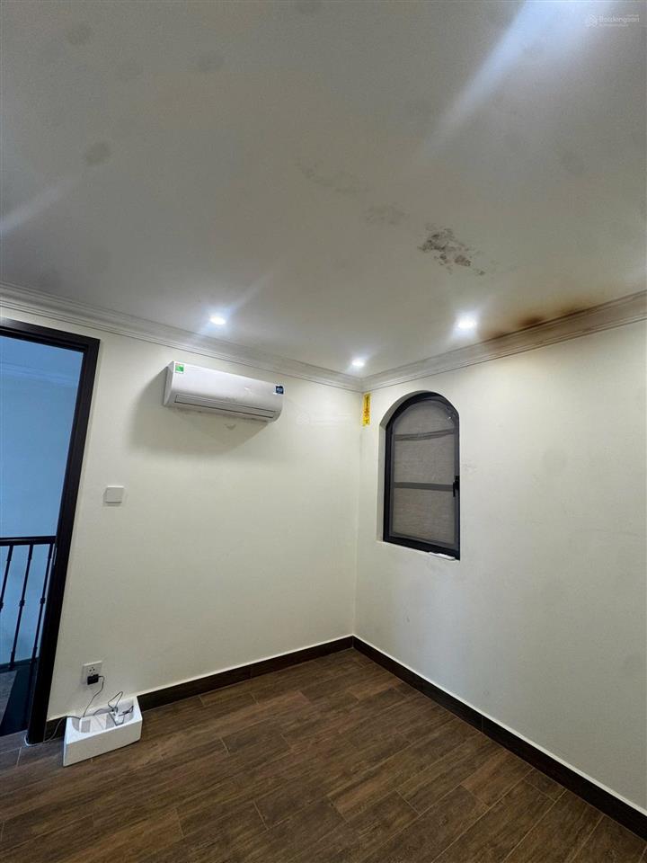 Cho thuê căn sao biển hoàn thiện 5 tầng chỉ việc vào ở