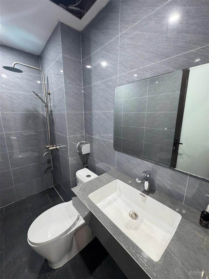 Cho thuê căn phố biển 80 m² hoàn thiện 2 tầng giá 8 triệu, có 2 phòng vskk