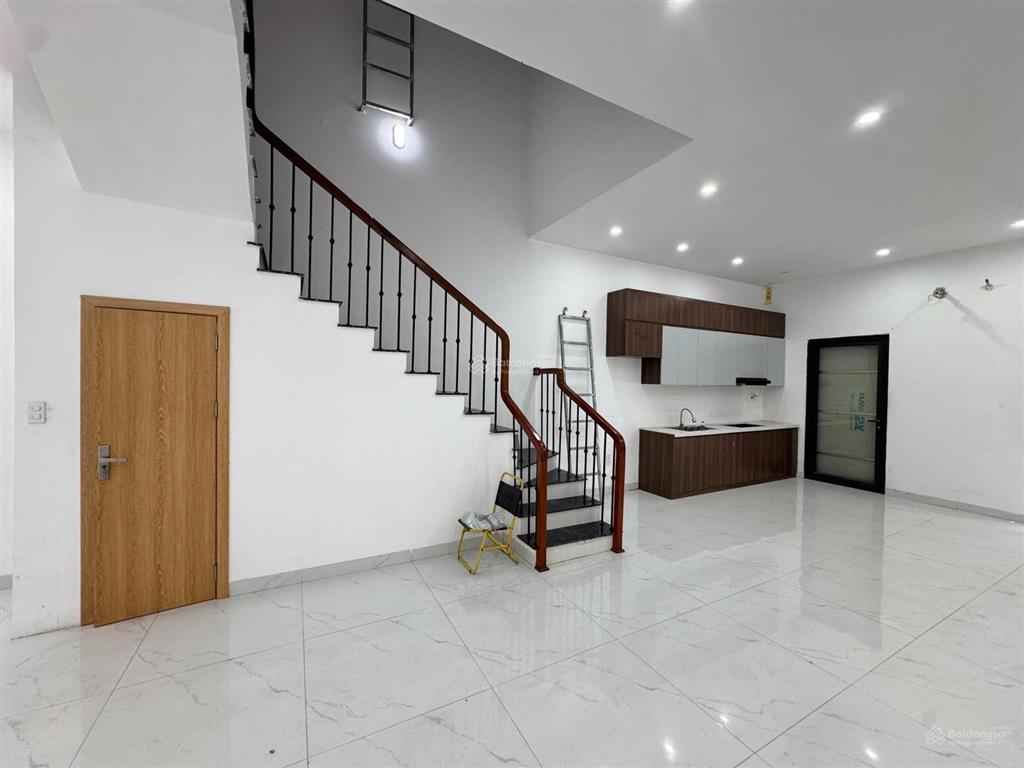 Cho thuê căn phố biển 80 m² hoàn thiện 2 tầng giá 8 triệu, có 2 phòng vskk