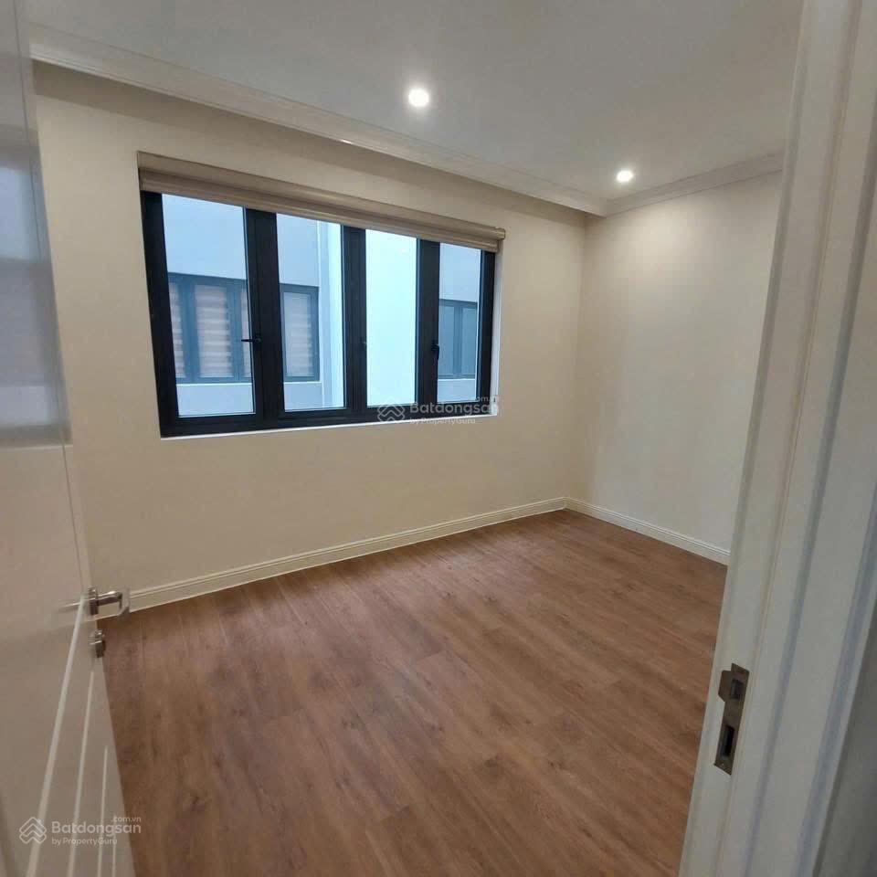 Cho thuê căn xẻ khe 78 m² hoàn thiện 3 tầng, có 3 phòng ngủ, full đồ vào ở luôn