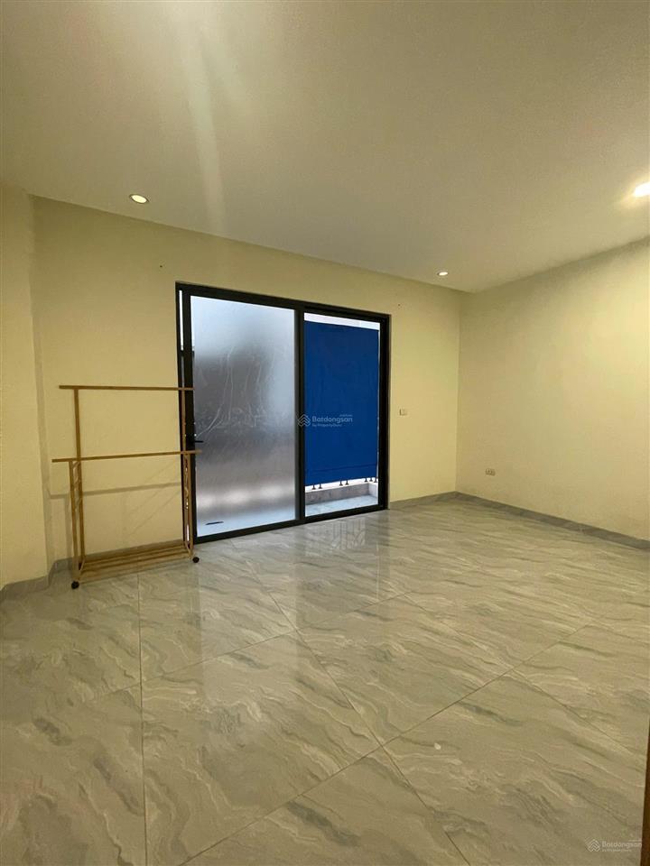 Cho thuê căn hoàn thiện 2 tầng giá tham khảo tốt trong khu vực, có 2 pn chỉ 6,5 triệu/th kbp