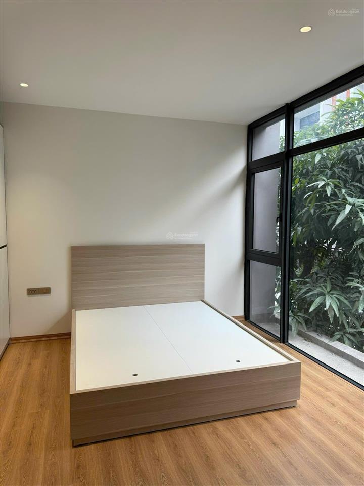 Cho thuê căn phố biển 119 m2, hoàn thiện 2 tầng cơ bản, thoáng mát vào ở được luôn