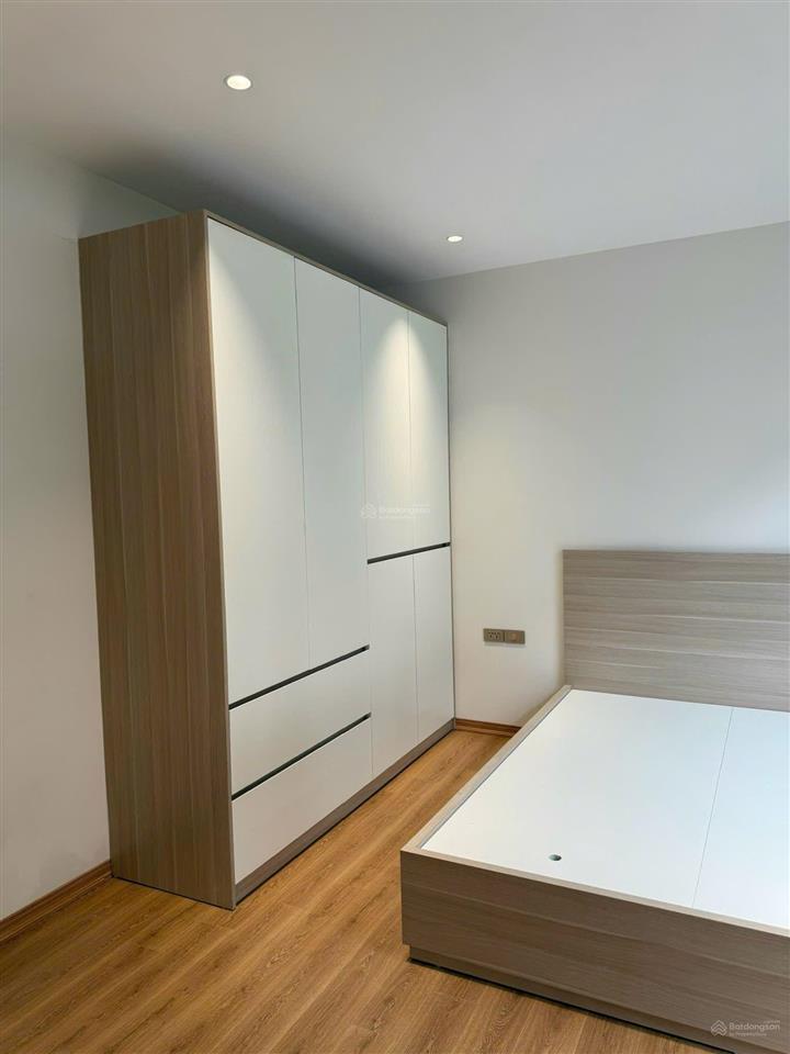 Cho thuê căn phố biển 119 m2, hoàn thiện 2 tầng cơ bản, thoáng mát vào ở được luôn