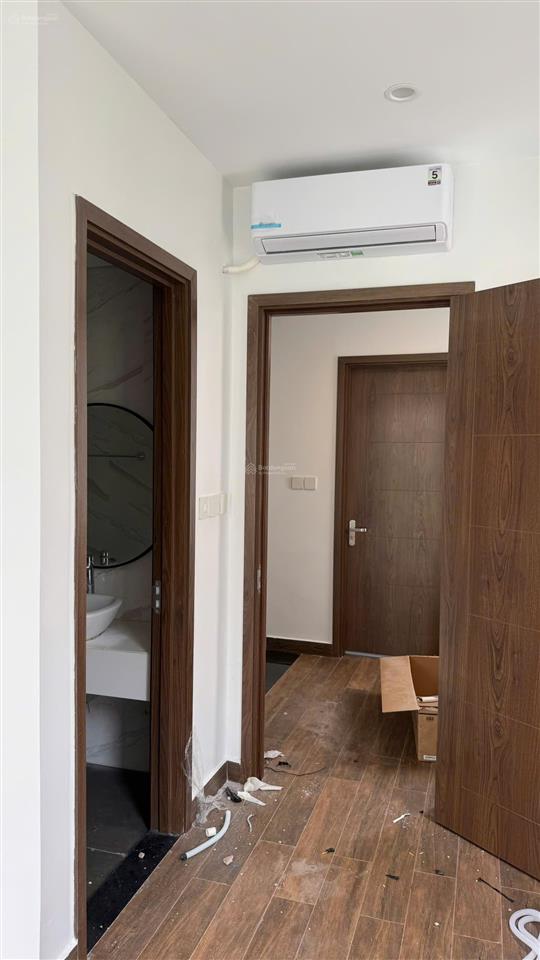 Cho thuê căn xẻ khe 91 m2 hoàn thiện 5 tầng 7 phòng ngủ giá tham khảo tốt trong khu vực