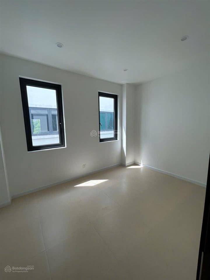 Cho thuê căn hộ hoàn thiện 5 tầng 7 phòng ngủ thích hợp để ở gia đình