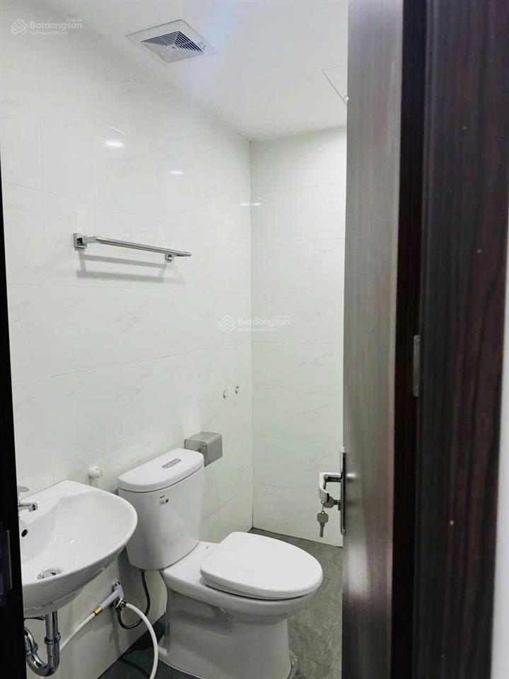 Cho thuê căn hoàn thiện 2 tầng trong khu đóng, đảo dừa khép kín, tiện ích bể bơi pha lê đẳng cấp.