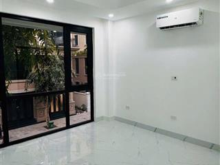 Cho thuê căn hoàn thiện 2 tầng trong khu đóng, đảo dừa khép kín, tiện ích bể bơi pha lê đẳng cấp.