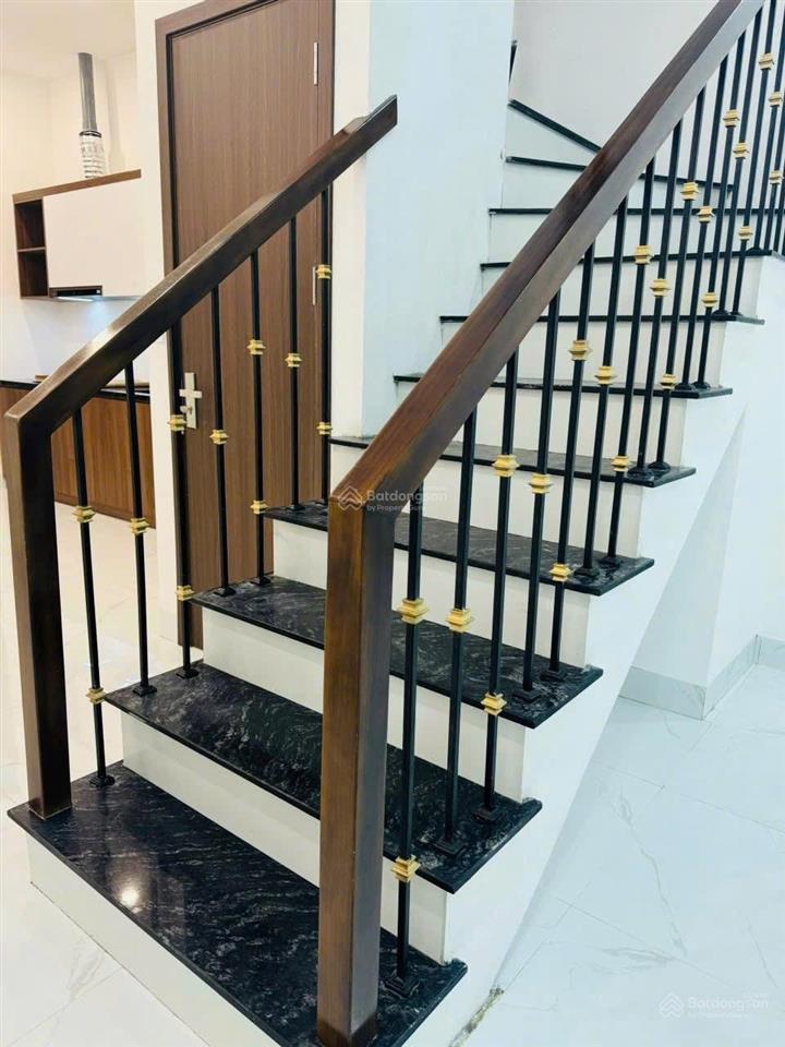 Cho thuê căn hoàn thiện 2 tầng trong khu đóng, đảo dừa khép kín, tiện ích bể bơi pha lê đẳng cấp.