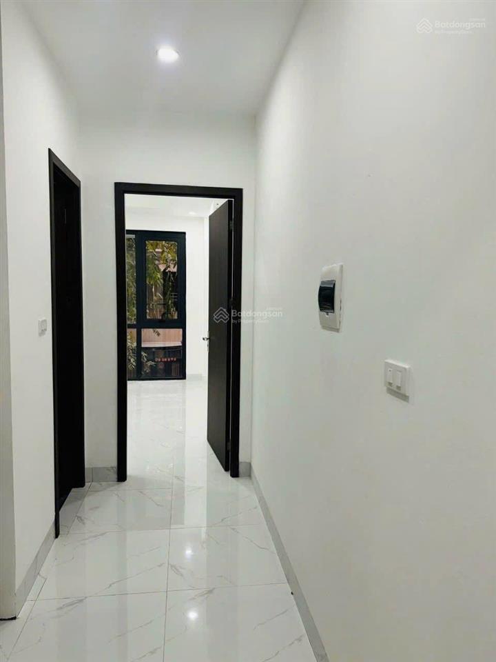 Cho thuê căn hoàn thiện 2 tầng trong khu đóng, đảo dừa khép kín, tiện ích bể bơi pha lê đẳng cấp.