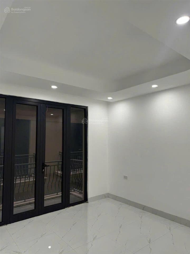 Cho thuê căn hoàn thiện 2 tầng trong khu đóng, đảo dừa khép kín, tiện ích bể bơi pha lê đẳng cấp.
