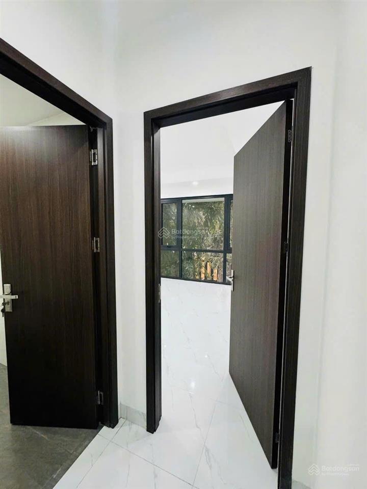Cho thuê căn hoàn thiện 2 tầng trong khu đóng, đảo dừa khép kín, tiện ích bể bơi pha lê đẳng cấp.