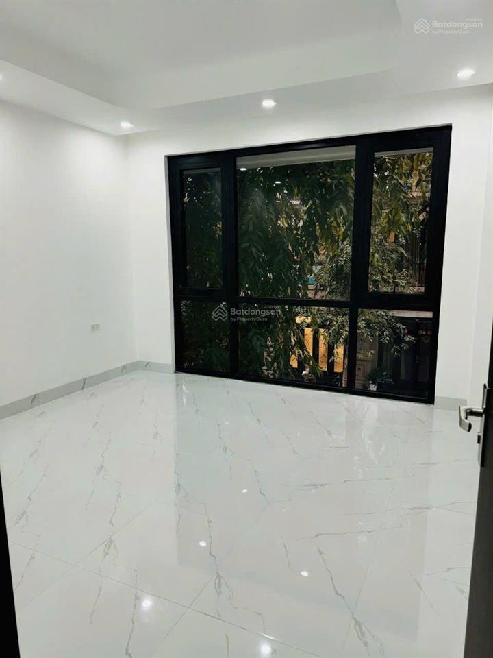 Cho thuê căn hoàn thiện 2 tầng trong khu đóng, đảo dừa khép kín, tiện ích bể bơi pha lê đẳng cấp.