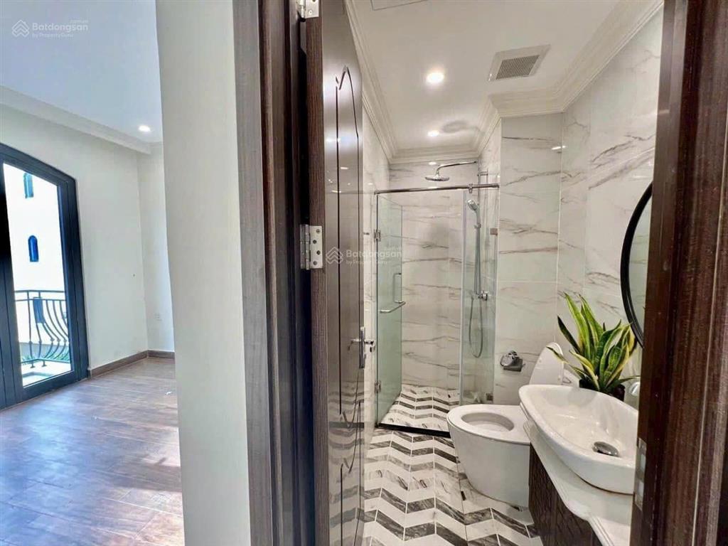 Cho thuê căn hoàn thiện 3 tầng 4 pn, hoàn thiện full đồ chỉ việc vào ở