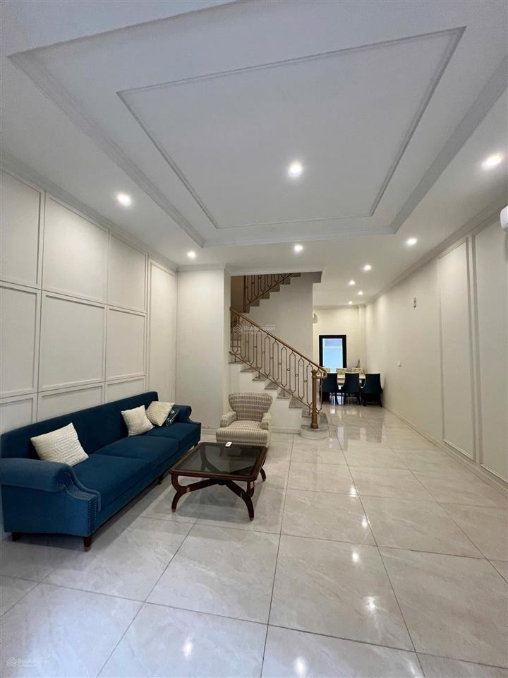 Cho thuê căn 70 m2 hoàn thiện 3 tầng có 4pn, chỉ việc vào ở luôn giá quá tốt