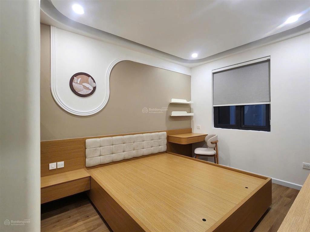 Cho thuê căn 75 m2 hoàn thiện 5 tầng có thang máy nhà mới tinh đẹp giá tốt