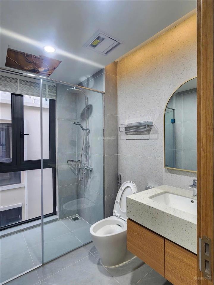 Cho thuê căn 75 m2 hoàn thiện 5 tầng có thang máy nhà mới tinh đẹp giá tốt