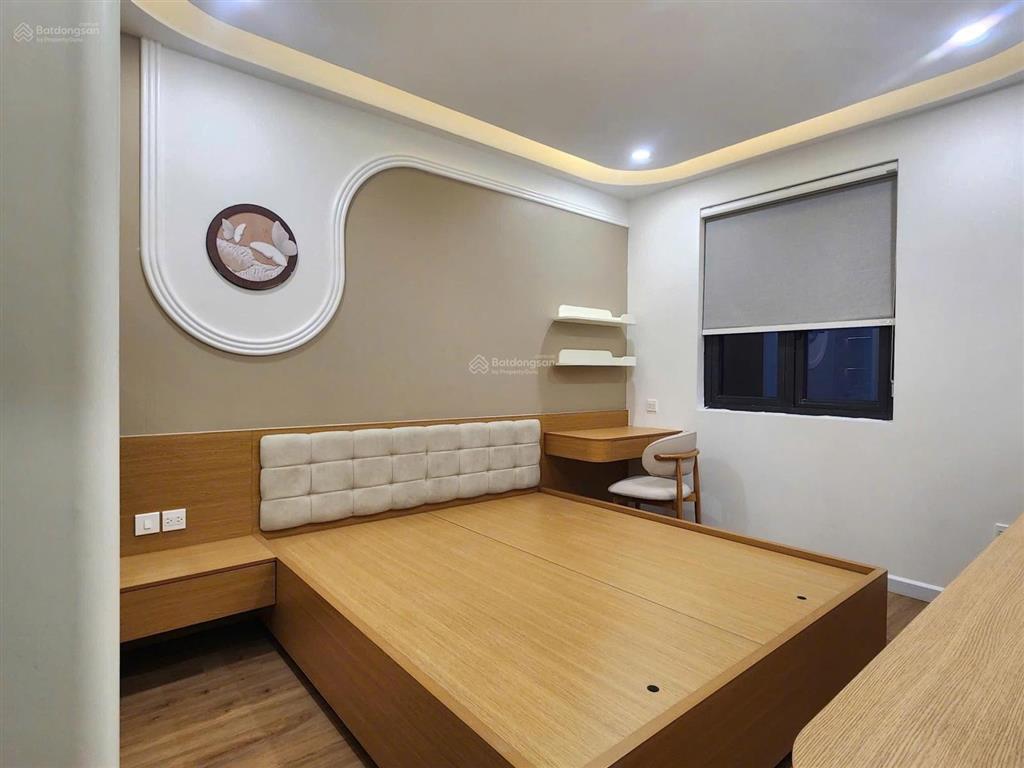Cho thuê căn 75 m2 hoàn thiện 5 tầng có thang máy nhà mới tinh đẹp giá tốt