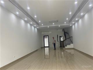 Cho thuê căn liền kề 80 m2 hoàn thiện 5 tầng thích hợp làm văn phòng có 3 pn
