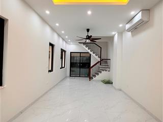 Cho thuê xẻ khe cọ xanh 72 m2 nội thất cơ bản có giường tủ