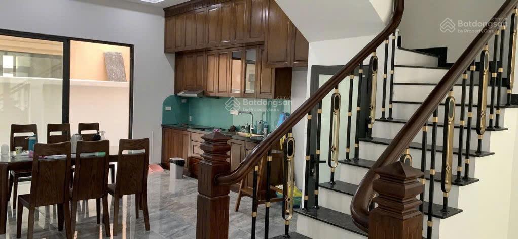 Cho thuê căn 75 m2 hoàn thiện 5 tầng full đồ chỉ việc vào ở
