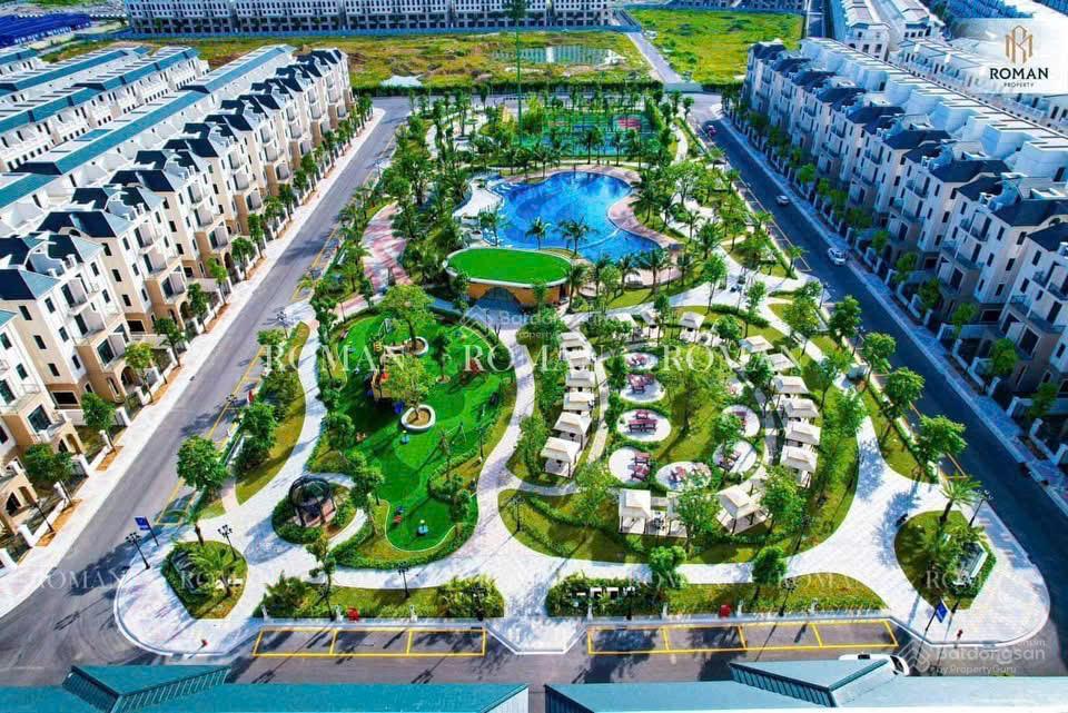Cần tiền bán giá tốt, 63 m2 giá 7,4 tỷ. cạnh công viên, bể bơi. sổ hồng