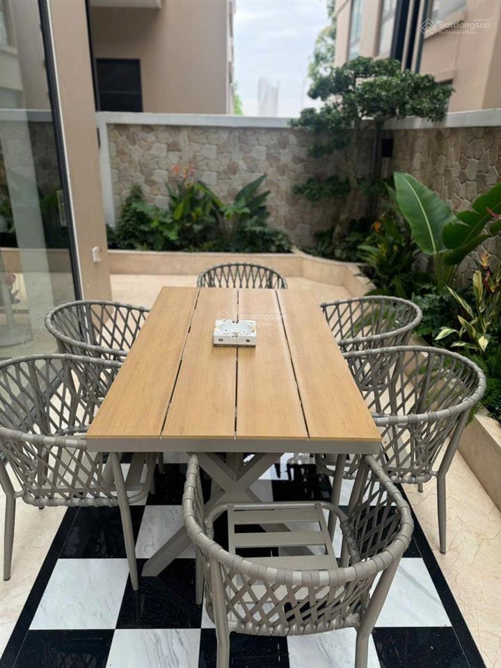 Cho thuê căn xẻ khe 98 m2 hoàn thiện full đồ 5 tầng chỉ việc vào ở