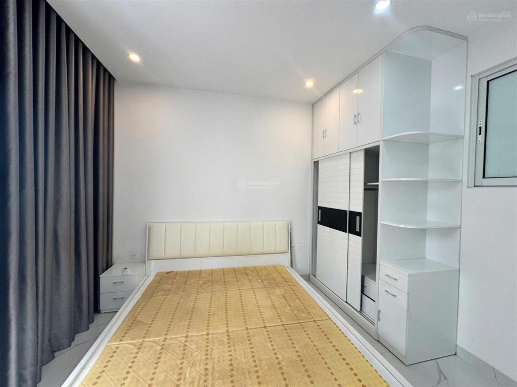 Cho thuê căn 70 m2 hoàn thiện 2 tầng full đồ, chỉ việc vào ở có 2 phòng ngủ khép kín.