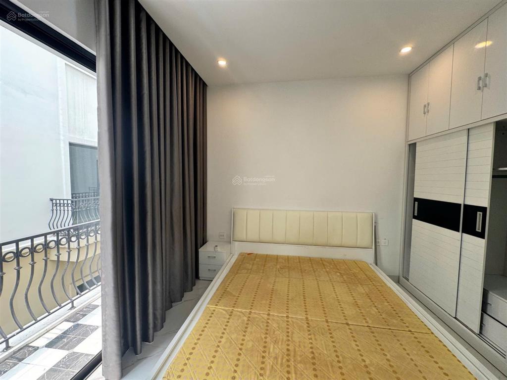 Cho thuê căn 70 m2 hoàn thiện 2 tầng full đồ, chỉ việc vào ở có 2 phòng ngủ khép kín.