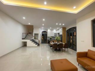 Cho thuê căn biệt thự song lập 127,5 m2 hoàn thiện full chỉ việc vào ở.