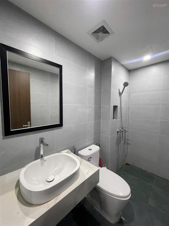 Cho thuê căn phố biển hoàn thiên 2 tầng 2 phòng ngủ khép kín full đồ chỉ việc vào ở