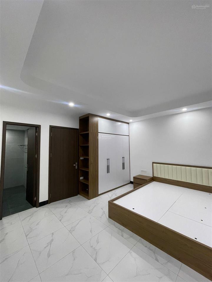 Cho thuê căn phố biển hoàn thiên 2 tầng 2 phòng ngủ khép kín full đồ chỉ việc vào ở