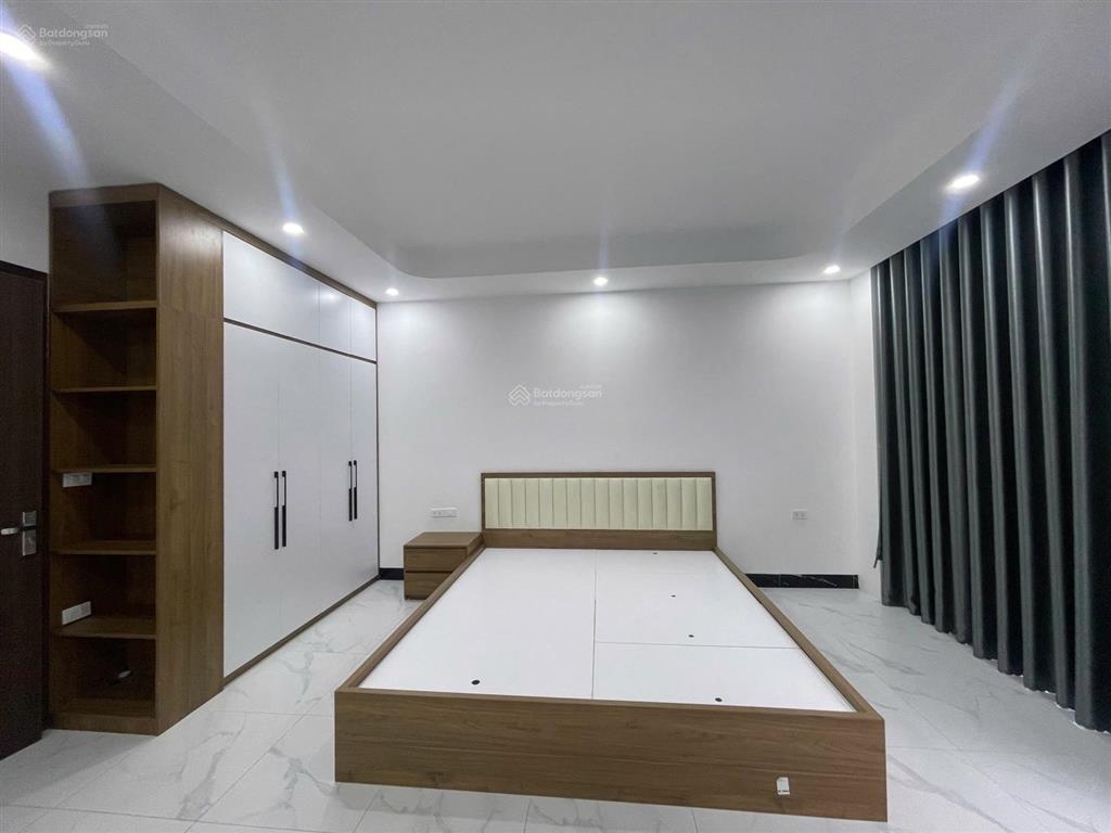 Cho thuê căn phố biển hoàn thiên 2 tầng 2 phòng ngủ khép kín full đồ chỉ việc vào ở
