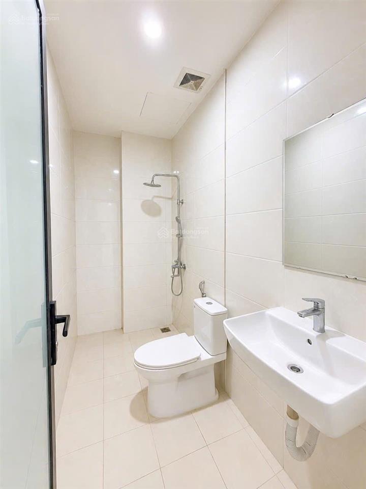 Cho thuê căn chà là 63 m2 hoàn thiện 2 tầng, có 2pn thích hợp để ở