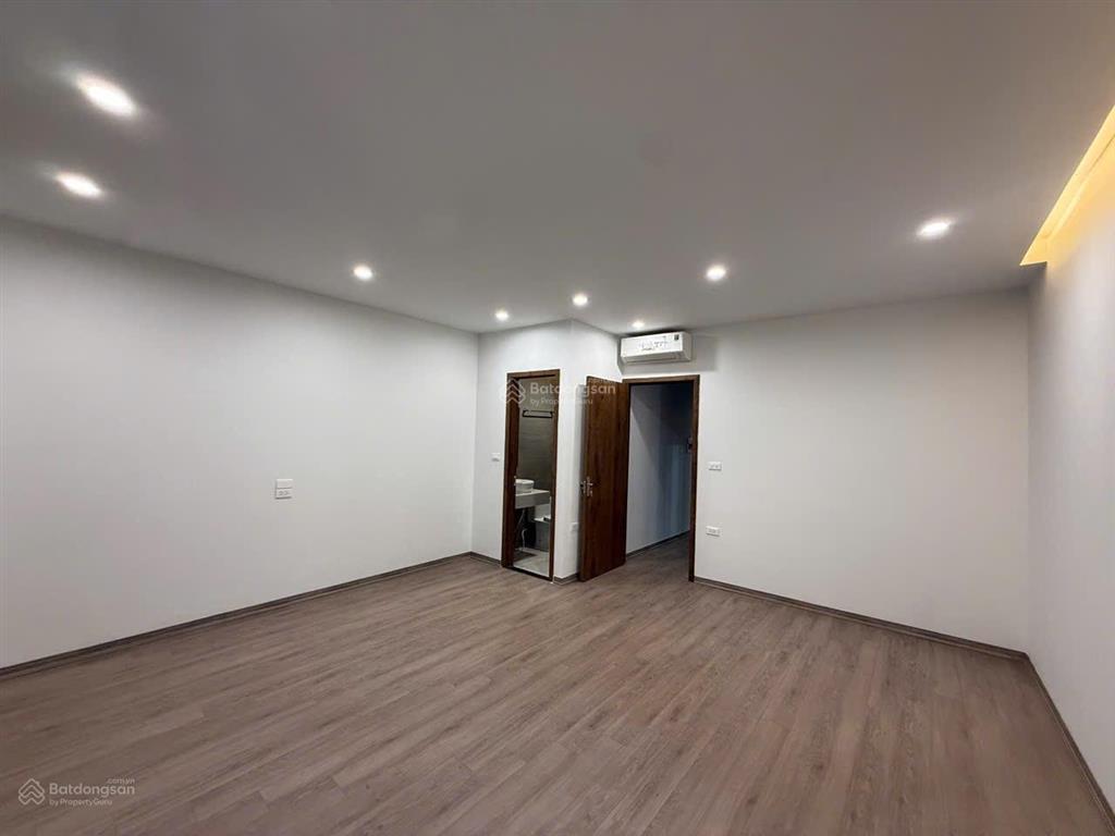 Cho thuê căn vịnh tây 75 m2 hoàn thiện 5 tầng đồ mới tinh, full đồ chỉ việc vào ở