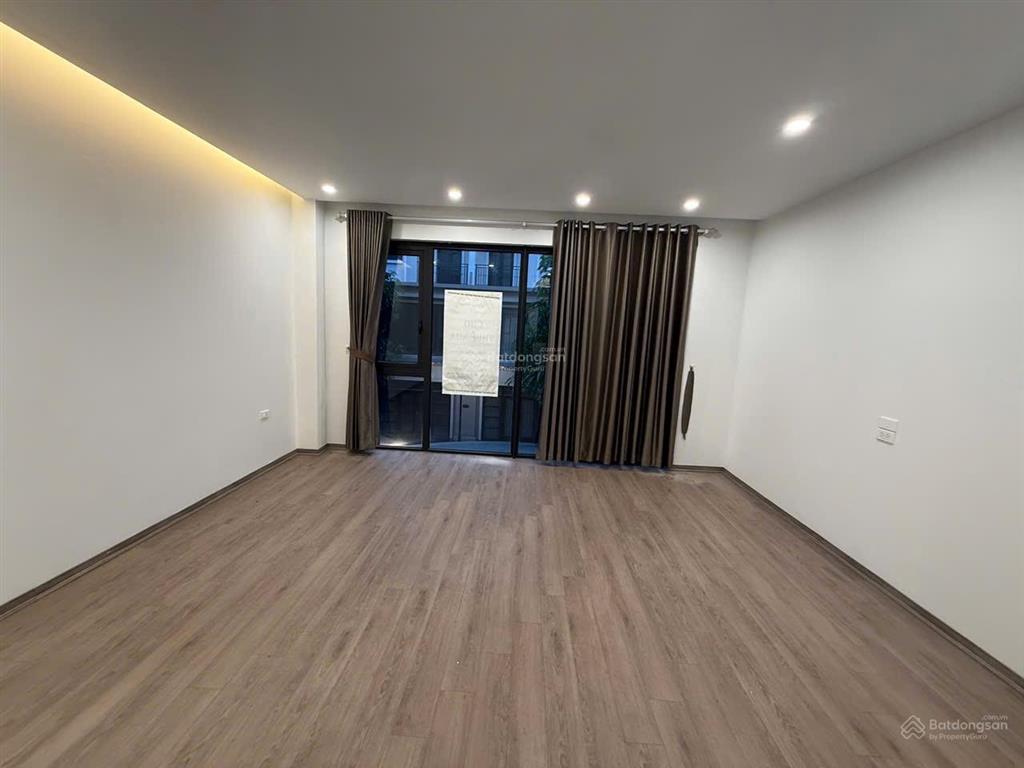 Cho thuê căn vịnh tây 75 m2 hoàn thiện 5 tầng đồ mới tinh, full đồ chỉ việc vào ở
