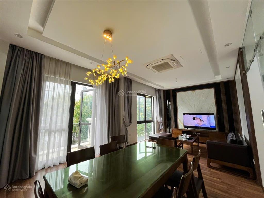 Cho thuê căn song lập 150 m2, hoàn thiện 5 tầng, full đồ, chỉ việc vào ở.