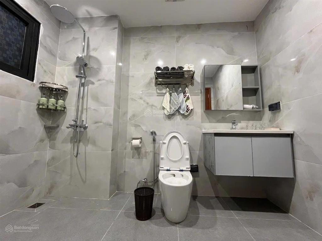 Cho thuê căn liền kề 60 m2 hoàn thiện full đồ giá tốt.