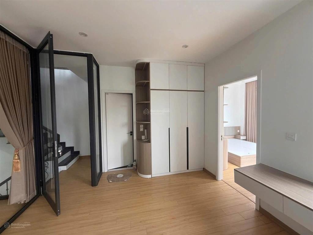 Cho thuê căn biệt thự sát biển hồ view biển, hoàn thiện 2 tầng full đồ chỉ việc vào ở 120 m2