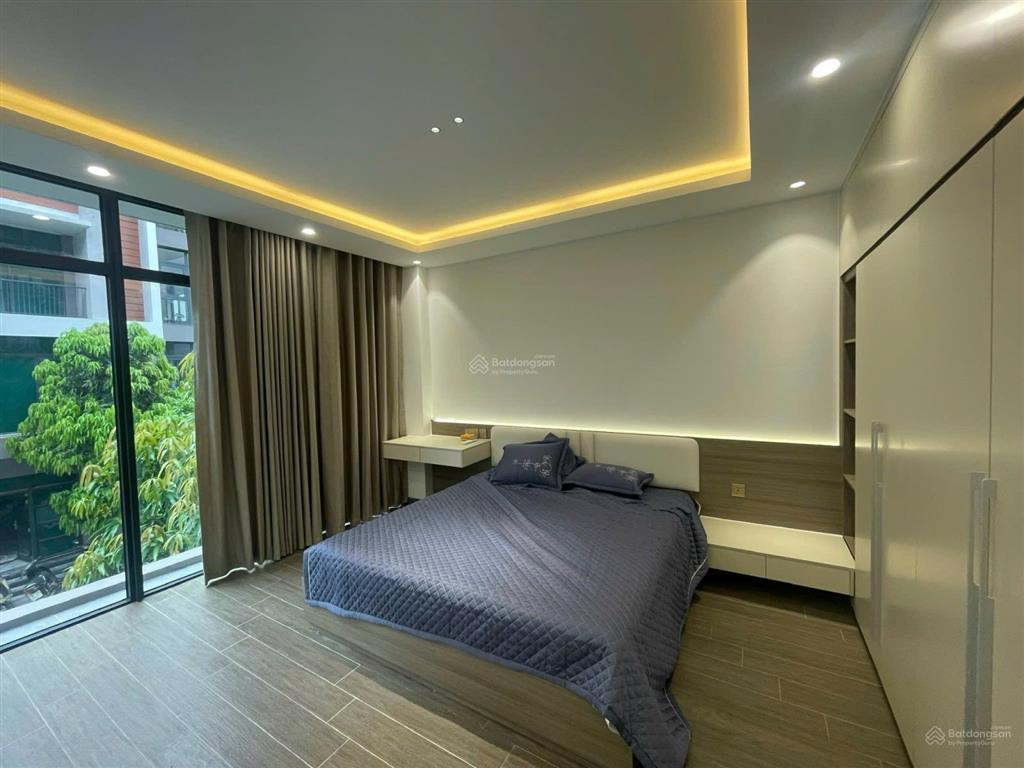 Cho thuê căn liền kề 85 m2 hoàn thiện 5 tầng đồ đẹp, 5 phòng vệ sinh khép kín .