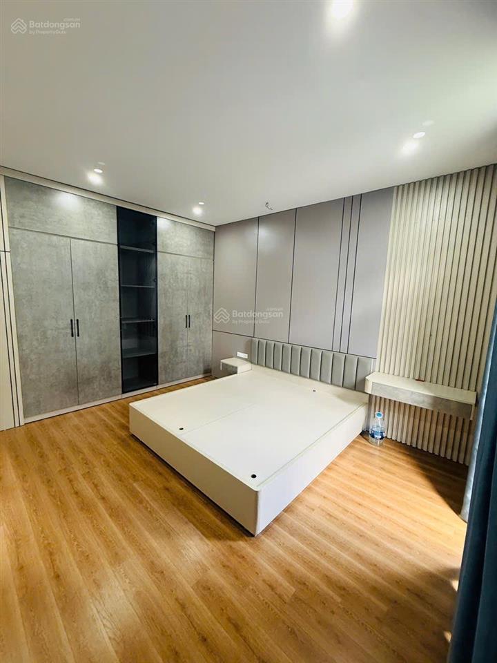 Cho thuê căn hoàn thiện 3 tầng, diện tích 70 m2, có 2pn hoàn thiện đẹp.