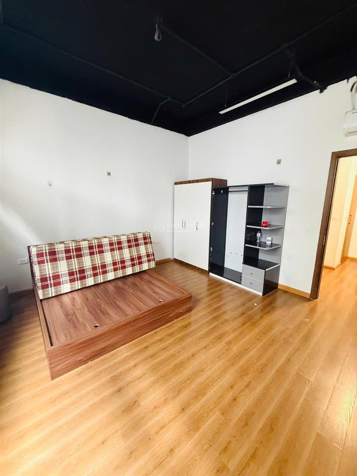 Cho thuê căn hoàn thiện 3 tầng, diện tích 70 m2, có 2pn hoàn thiện đẹp.