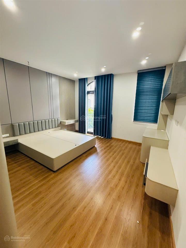 Cho thuê căn hoàn thiện 3 tầng, diện tích 70 m2, có 2pn hoàn thiện đẹp.