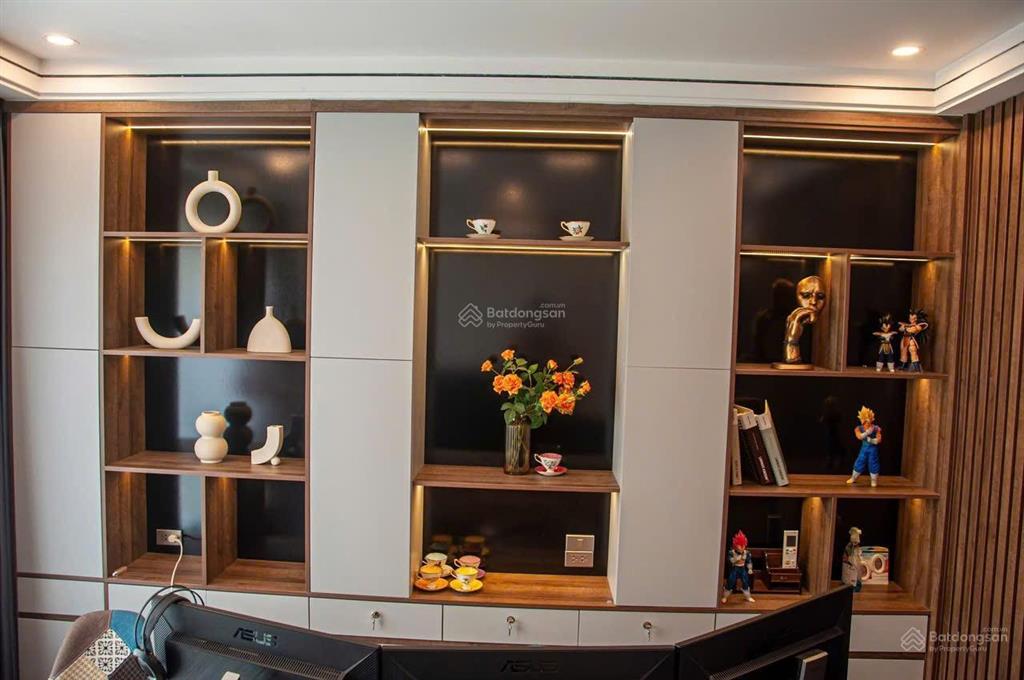 Bán căn cọ xanh 56 m2 hoàn thiện 5 tầng có thang máy chỉ việc vào ở .