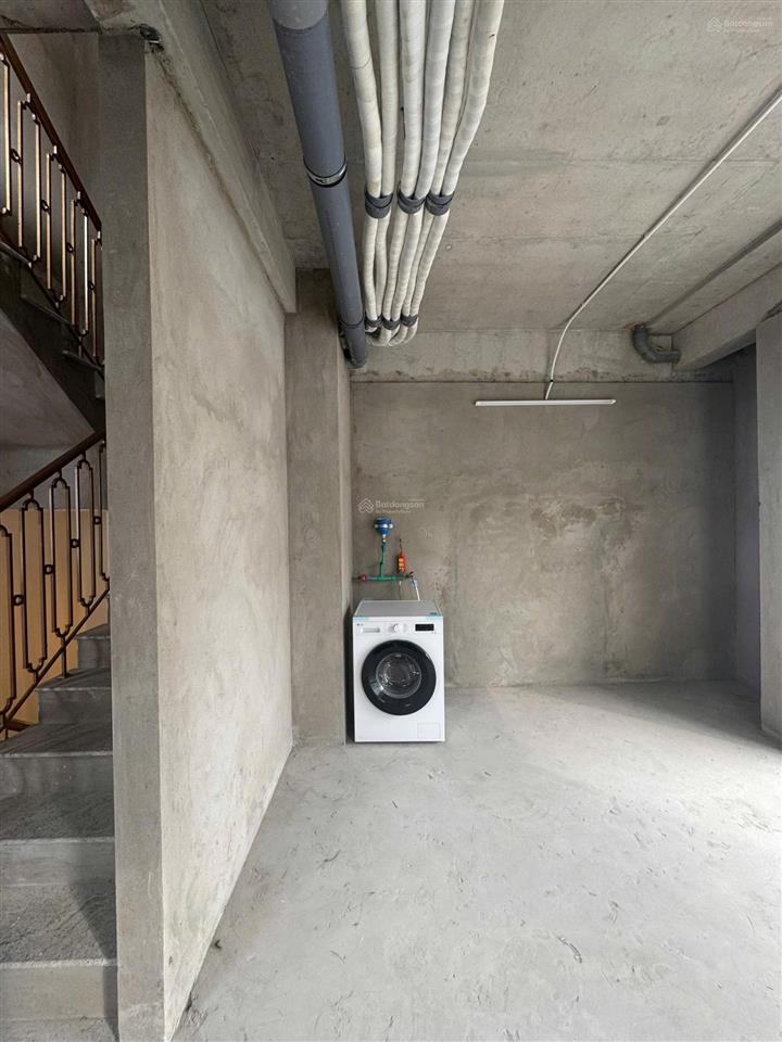 Cho thuê căn 70 m2 sẵn đồ chỉ việc vào ở, hoàn thiện 3 tầng 3pn + 1pn (làm việc) vào ở ngay.