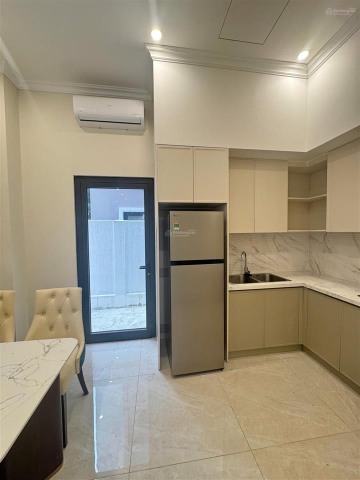 Cho thuê căn 70 m2 sẵn đồ chỉ việc vào ở, hoàn thiện 3 tầng 3pn + 1pn (làm việc) vào ở ngay.