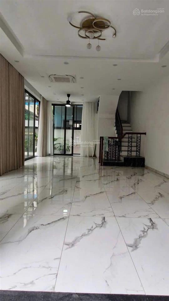 Cho thuê căn xẻ khe thoáng, hoàn thiện 2 tầng, thích hợp làm văn phòng để ở, có 2 pn vs khép kín