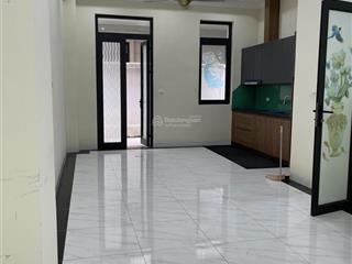 Cho thuê căn sao biển 58,5 m2, hoàn thiện 2 tầng cơ bản, thích hợp làm văn phòng kết hợp để ở.