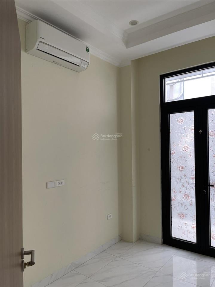 Cho thuê căn sao biển 58,5 m2, hoàn thiện 2 tầng cơ bản, thích hợp làm văn phòng kết hợp để ở.
